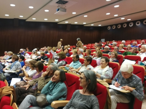 Estudiantes de la UNiversidad de la Experiencia en el Campus de Huesca 
