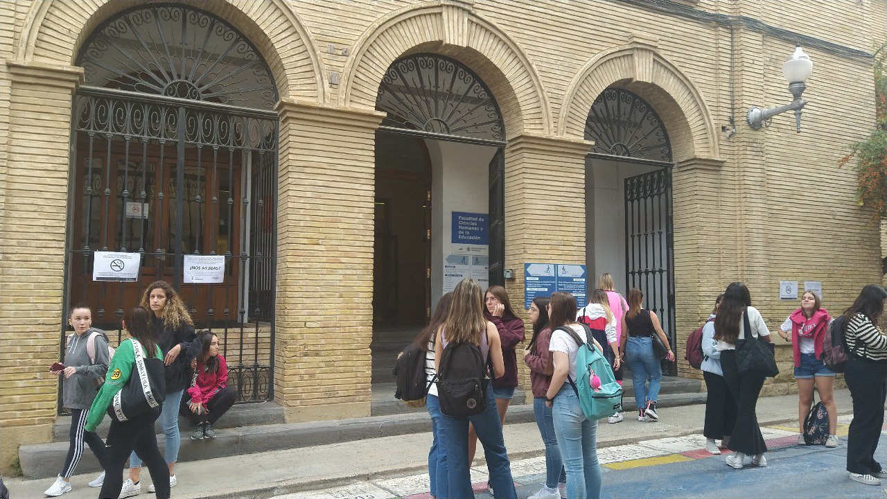 El edificio de Magisterio del Campus de Huesca acoge la conferencia 